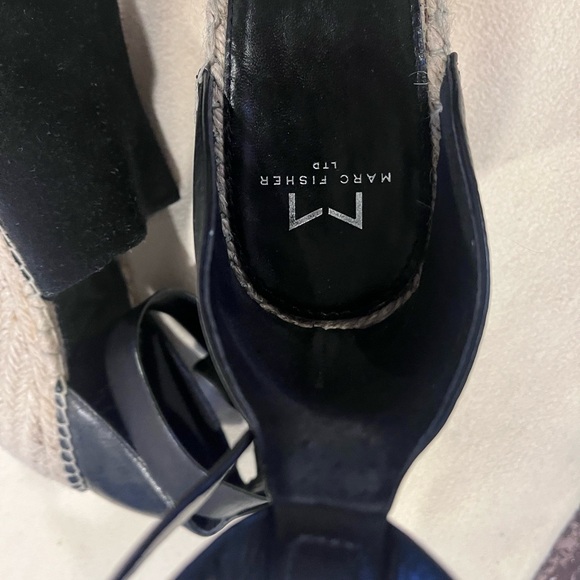 Marc Fisher Size 10 Wedge - Picture 7 of 7